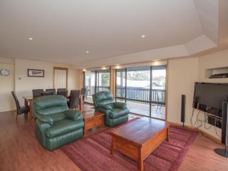 Lakehaus 2 of 11 Rainbow Drive Apartment, Jindabyne - 1