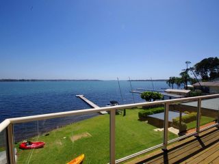 Blue Water at Mannering Park Guest house, New South Wales - 2