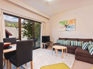 Lantern 1 Bedroom Balcony with partial mountain view Apartment, Thredbo - 5