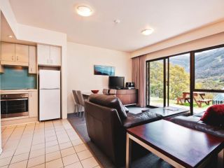 Lantern 1 Bedroom Patio Apartment with alpine view Apartment, Thredbo - 4