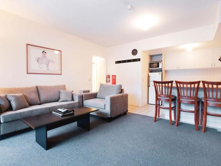 Lantern 1 Bedroom Patio Apartment with mountain view Apartment, Thredbo - imaginea 6