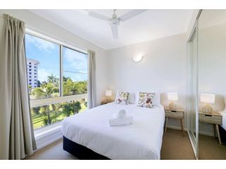 Lifestyle Rich Waterfront Residence with Bay Views Apartment, Northern Territory - 3