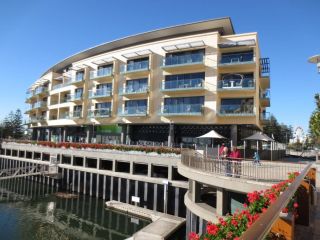 Lights Landing Apartments Aparthotel, Adelaide - 2