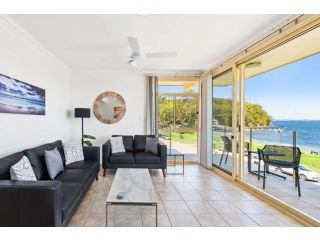 Little Hut, Unit 3, 20 Kurrawa Close Apartment, Nelson Bay - 1