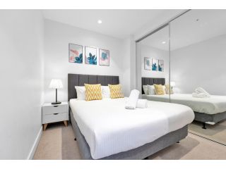 EPORO Tower Modern Apartments Melbourne Central CBD Apartment, Melbourne - 1