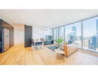 Magnificent 2-bedroom apartment - Skyline view, CBD location Apartment, Melbourne - 1