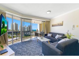 Lovely 2-bedroom Unit in Chevron Ocean-View Apartment, Gold Coast - 5