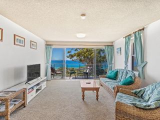 Luskin Lodge, Unit 10/29 Weatherly Close Apartment, Nelson Bay - 4