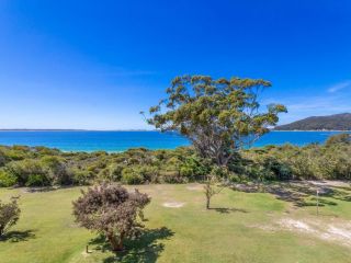 Luskin Lodge, Unit 10/29 Weatherly Close Apartment, Nelson Bay - 3