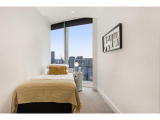 Central City Unit with Stunning CBD Views Apartment, Melbourne - 3