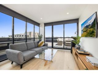 Luxe 3-Bed Apartment Near Lygon St Bars and Dining Apartment, Melbourne - 2