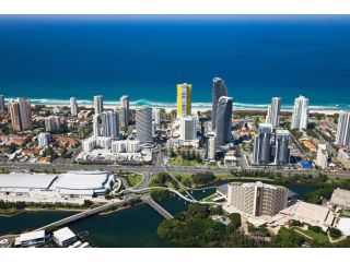 Luxury Beaches Broadbeach 906 Apartment, Gold Coast - 2