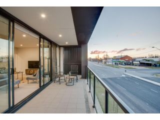 Luxury Four Bedroom Apartment Apartment, Wagga Wagga - 5