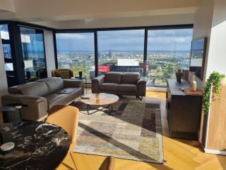 Luxury high-rise city lifestyle with views Apartment, Melbourne - 5