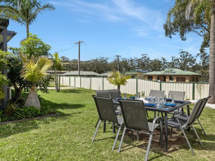 Luxury Pet FriendlyFamily Home in the Heart of Huskisson Guest house, Huskisson - imaginea 2