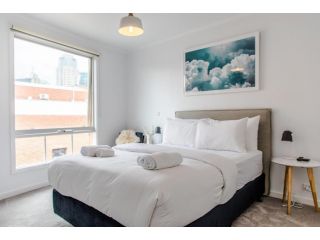 Luxury spacious 2 Bedroom Fitzroy Apartment Apartment, Melbourne - 1