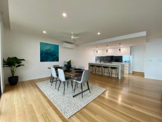 Luxury Villa Townsville Apartment, Belgian Gardens - 3