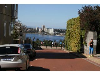 M2 West Perth Studio Apartment Apartment, Perth - 3