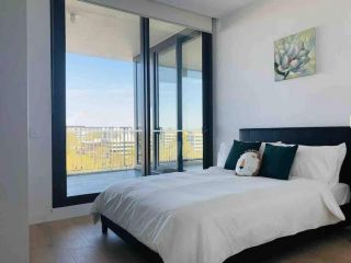 Macquarie Park 2Beds 2Bath with study 3min station Apartment, Sydney - 1