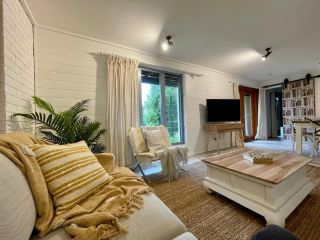 Maddie's Beach House & Studio Guest house, Kororo Basin - 4
