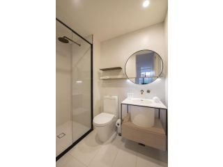 MadeComfy Inner City Designer 2-Bed Apartment Apartment, Melbourne - 4