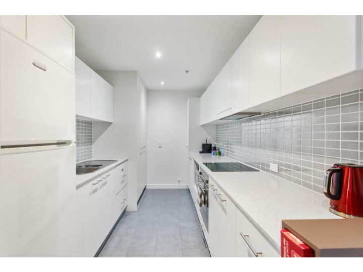 MadeComfy Spacious Canberra Living with Courtyard Apartment, Phillip - imaginea 10
