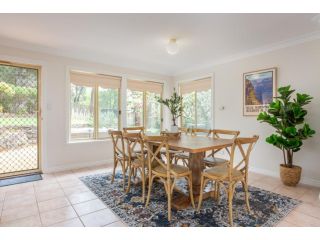 MadeComfy Stunning Katoomba Home with Lush Garden Guest house, Katoomba - 4