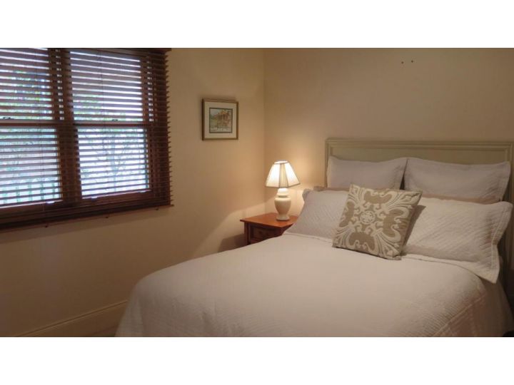 Magnolia Cottage Guest house, Orange - imaginea 12