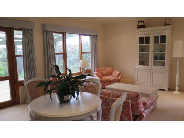 Magnolia Cottage Guest house, Orange - imaginea 8