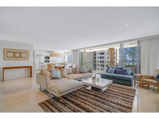 Maili 6 Luxury sky home apartment in Rainbow Bay Coolangatta Wi-Fi Included Apartment, Gold Coast - 2