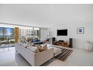 Maili 6 Luxury sky home apartment in Rainbow Bay Coolangatta Wi-Fi Included Apartment, Gold Coast - 4