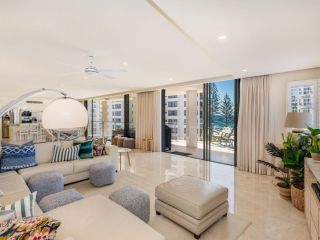 Maili Unit 10 Apartment, Gold Coast - 4