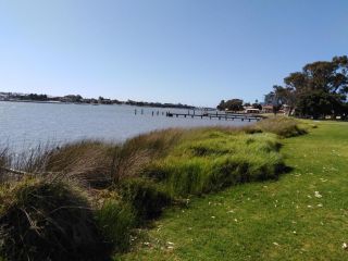 Mandurah Central Estuary Soldiers cove Townhouse Apartment, Mandurah - 5