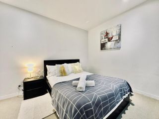 Manhattan View 2BR Apt On L52 in Central CBD-80A07 Apartment, Melbourne - 5