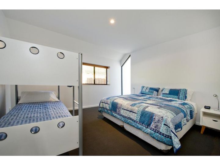Margaret River Bungalow-1-street - stylish stay Chalet, Margaret River Town - imaginea 10