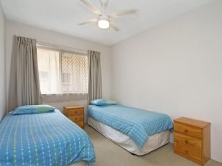 Maybury unit 1 - 70 Metres walk to Rainbow Bay beach, Coolangatta Apartment, Gold Coast - 5