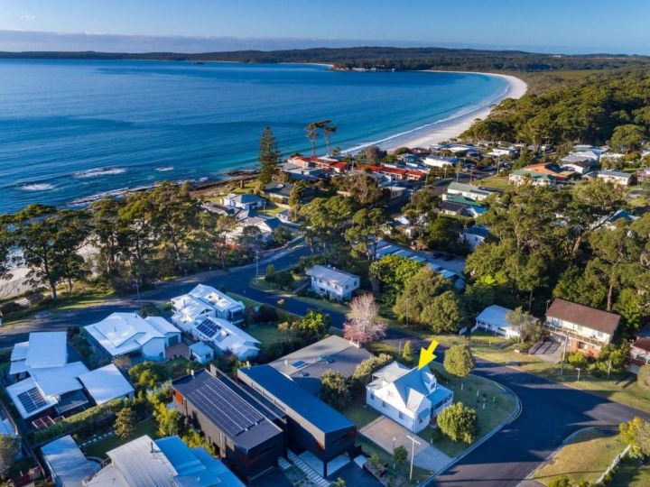 Mermaid Cottage at Hyams Beach 4pm Check Out Sundays Guest house, Hyams Beach - imaginea 16