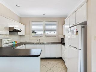 Messines Street, Sandy Shores, Townhouse 1, 3 Guest house, Shoal Bay - 5
