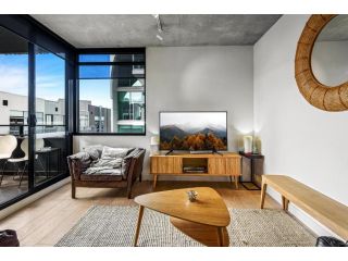 Minimalistic Prahran Apartment with Balcony Hotel, Melbourne - 2