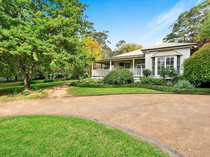 Mirrabooka Burrawang beautiful home and 3 acres of gardens in the Southern Highlands Guest house, New South Wales - imaginea 2