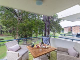 Mistral Court 7 fantastic unit on Little Beach Apartment, Nelson Bay - 2