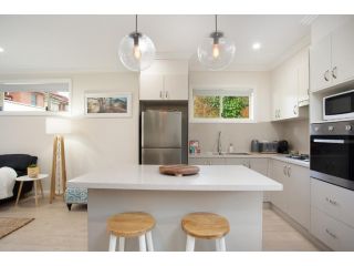 Modern 2-Bed Villa Steps to Leura Mall Guest house, Leura - 3