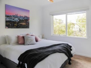 Glen Iris, Quiet Boutique 2 bedroom Netflix, WIFI, Parking, Free Wine Apartment, Melbourne - 4