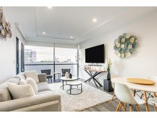 Modern 2BR Apartment near Wollongong Beach Apartment, Wollongong - 4