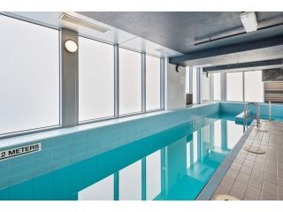 Modern City Convenience with Great Amenities Apartment, Melbourne - 5