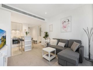 Modern Unit with Balcony & City Views, near Casino Apartment, Melbourne - 5