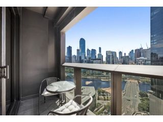 Modern Unit with Balcony & City Views, near Casino Apartment, Melbourne - 3