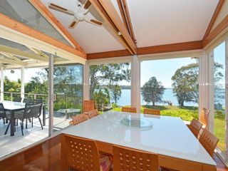 Morisset Bay Waterfront Views Lake House looking over Trinity Marina Guest house, New South Wales - 3