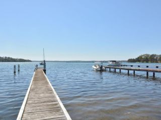 Morisset Bay Waterfront Views Lake House looking over Trinity Marina Guest house, New South Wales - 2